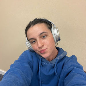 Meet your Posher, Adah